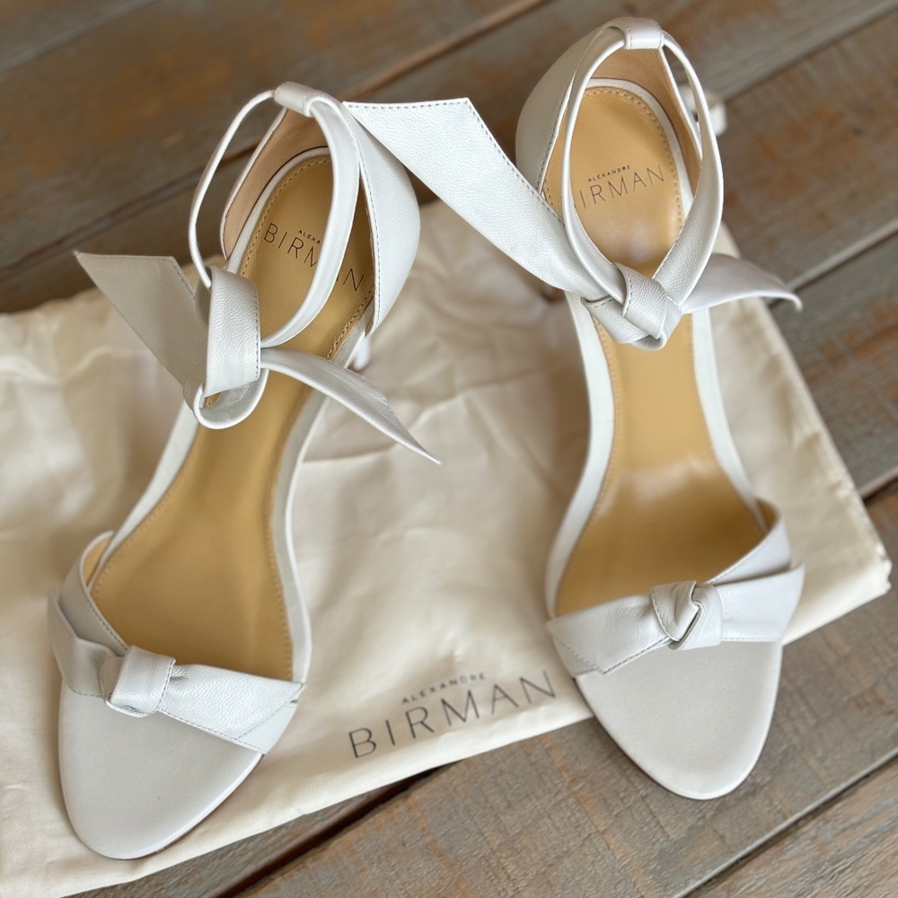 Alexandre Birman Clarita White Bow Leather Sandals 36 worn outside once